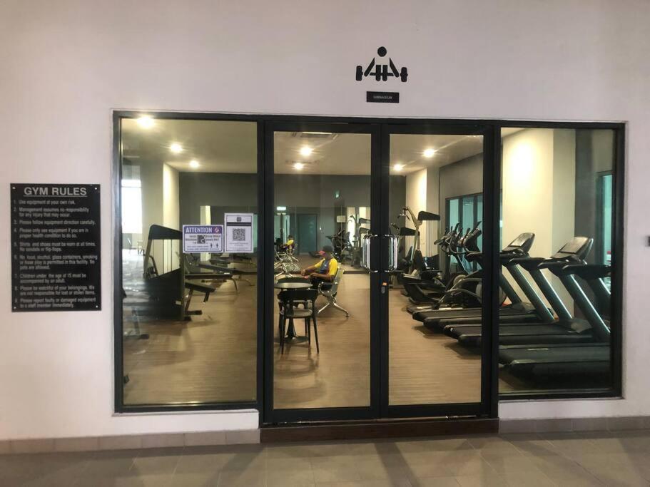 Mishal'S Homestay-Vista Bangi Studio Service Apartment Kajang Exterior photo