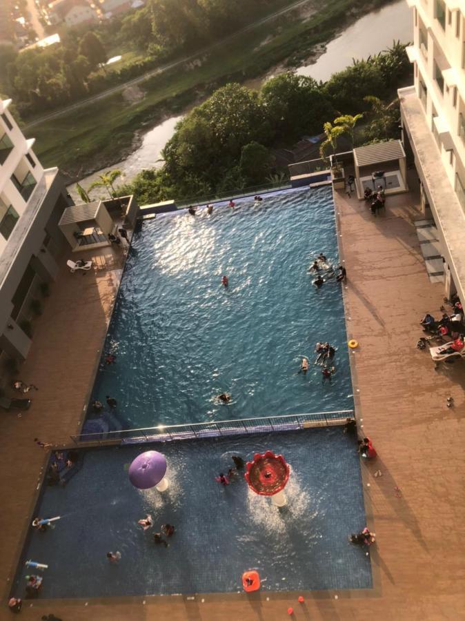 Mishal'S Homestay-Vista Bangi Studio Service Apartment Kajang Exterior photo