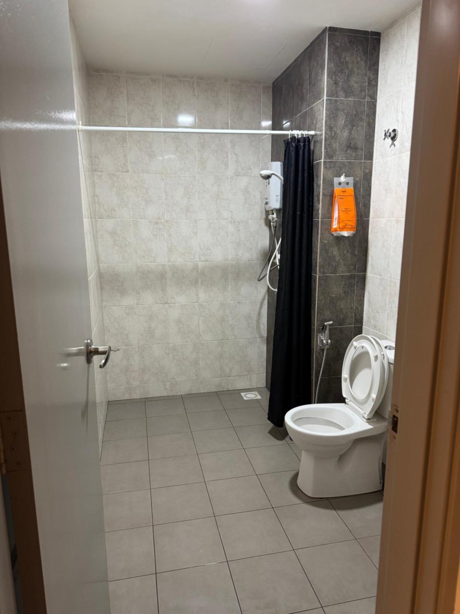Mishal'S Homestay-Vista Bangi Studio Service Apartment Kajang Exterior photo